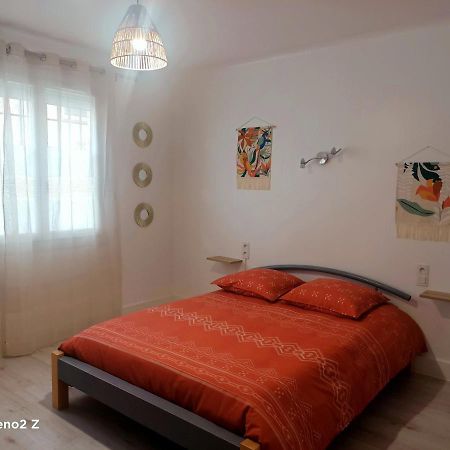 Апартаменты Le Petit Cosy Сен-Лоран-де-ла-Саланк Экстерьер фото